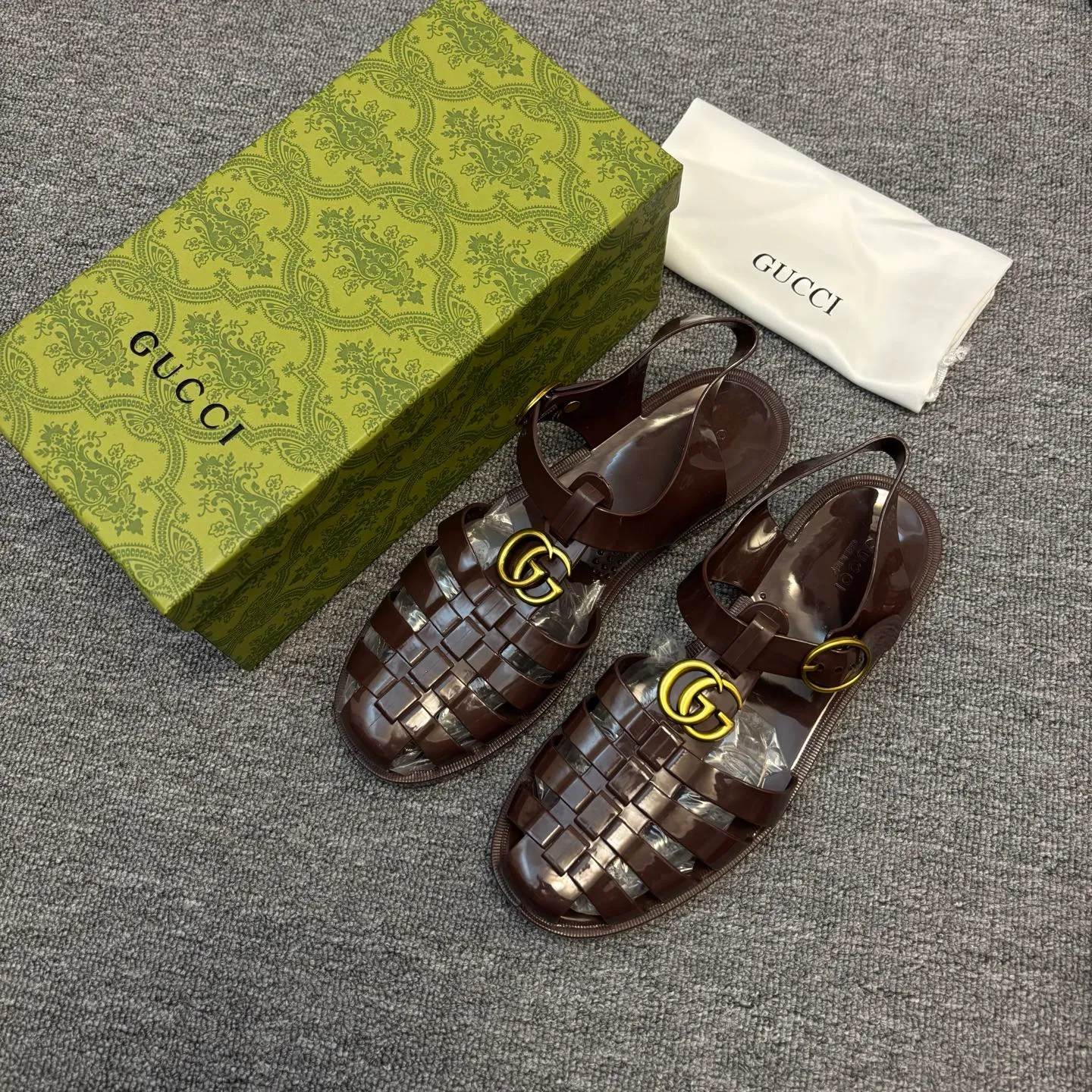 Men's shoes 260💰 [Gucci] Counter quality, top-quality original goods, real photos! Original TPU material, fine workmanship, comfortable; genuine 1:1 replica Size: 36 ~ 46 Half drag: 38 ~ 46